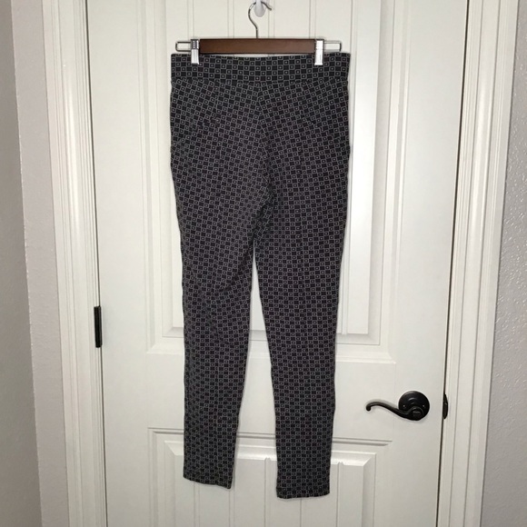 Betabrand Skinny-Leg Journey Pants in Limestone Size Small Long. - Picture 6 of 10
